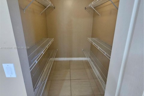 Снять в аренду кондоминиум в Катлер-Бей, Флорида 2 спальни, 77.39м2, № 1996103 - фото 13