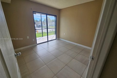 Снять в аренду кондоминиум в Катлер-Бей, Флорида 2 спальни, 77.39м2, № 1996103 - фото 10