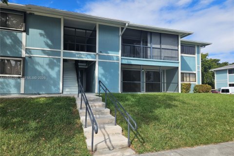 Кондоминиум с 2 спальнями в Катлер-Бей, Флорида № 1996103