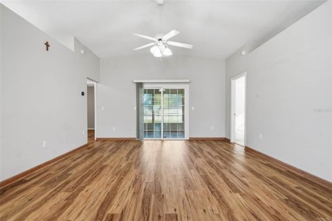 House in San Antonio, Florida 2 bedrooms, 132.01 sq.m. № 2419670 - photo 16