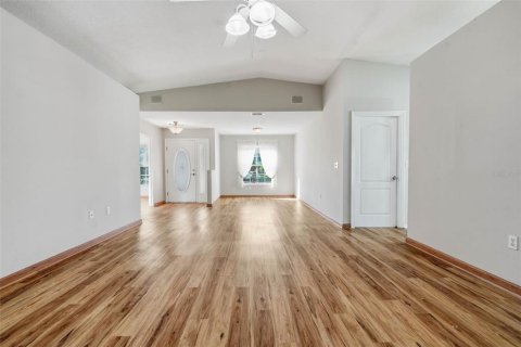 House in San Antonio, Florida 2 bedrooms, 132.01 sq.m. № 2419670 - photo 15