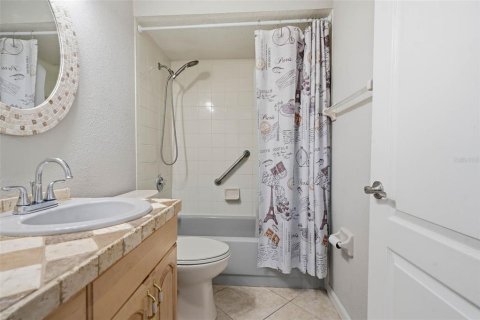 House in San Antonio, Florida 2 bedrooms, 132.01 sq.m. № 2419670 - photo 20