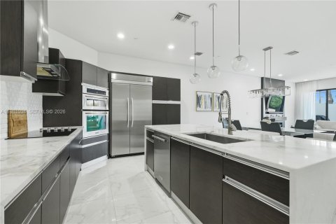 Купить таунхаус в Форт-Лодердейл, Флорида 3 спальни, 314.57м2, № 2045428 - фото 13