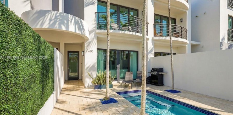 Таунхаус в Форт-Лодердейл, Флорида 3 спальни, 314.57м2 № 2045428