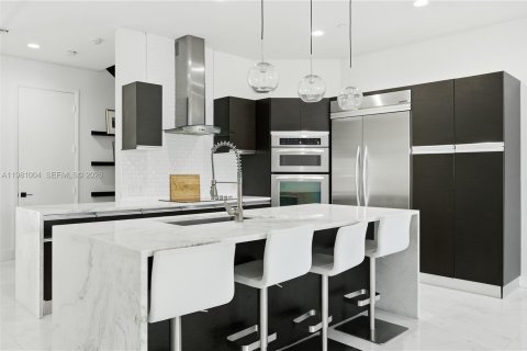 Купить таунхаус в Форт-Лодердейл, Флорида 3 спальни, 314.57м2, № 2045428 - фото 10