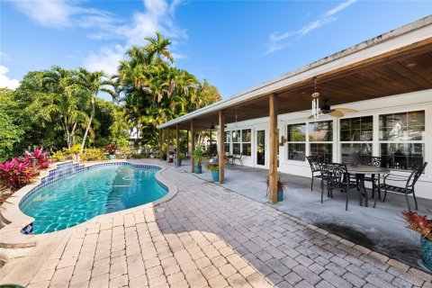 House in Fort Lauderdale, Florida 3 bedrooms, 191.94 sq.m. № 2254306 - photo 10