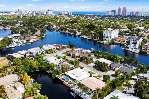 House in Fort Lauderdale, Florida 3 bedrooms, 191.94 sq.m. № 2254306 - photo 15