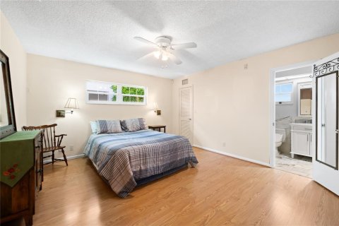 House in Fort Lauderdale, Florida 3 bedrooms, 191.94 sq.m. № 2254306 - photo 25