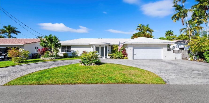 House in Fort Lauderdale, Florida 3 bedrooms, 191.94 sq.m. № 2254306