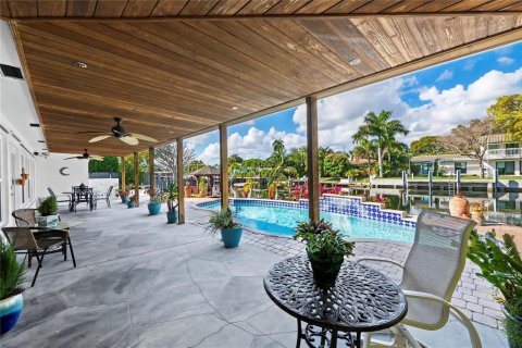 House in Fort Lauderdale, Florida 3 bedrooms, 191.94 sq.m. № 2254306 - photo 8