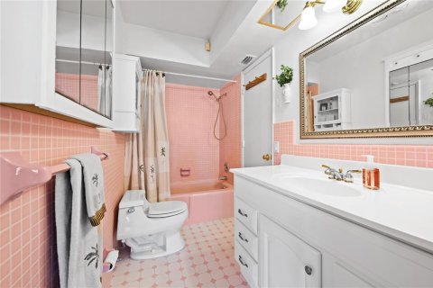 House in Fort Lauderdale, Florida 3 bedrooms, 191.94 sq.m. № 2254306 - photo 24