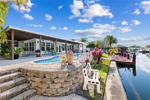 House in Fort Lauderdale, Florida 3 bedrooms, 191.94 sq.m. № 2254306 - photo 4