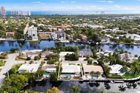 House in Fort Lauderdale, Florida 3 bedrooms, 191.94 sq.m. № 2254306 - photo 5