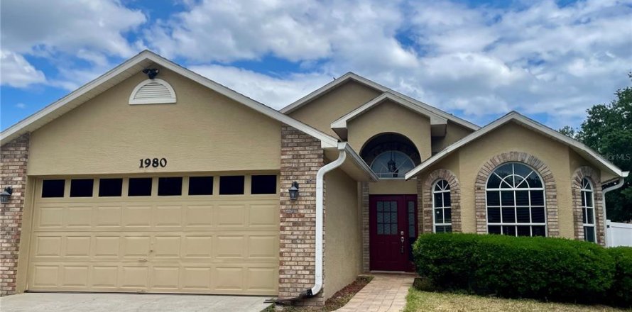 House in Oviedo, Florida 3 bedrooms, 135.17 sq.m. № 1795919