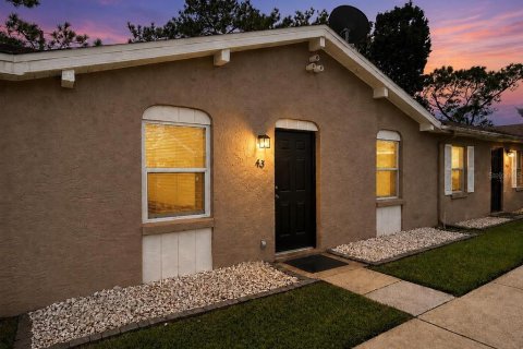 Casa en alquiler en Kissimmee, Florida, 2 dormitorios, 81.29 m2 № 2350172 - foto 2