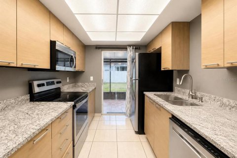 Casa en alquiler en Kissimmee, Florida, 2 dormitorios, 81.29 m2 № 2350172 - foto 5