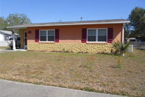 Casa en alquiler en Deltona, Florida, 2 dormitorios, 87.24 m2 № 1900502 - foto 1