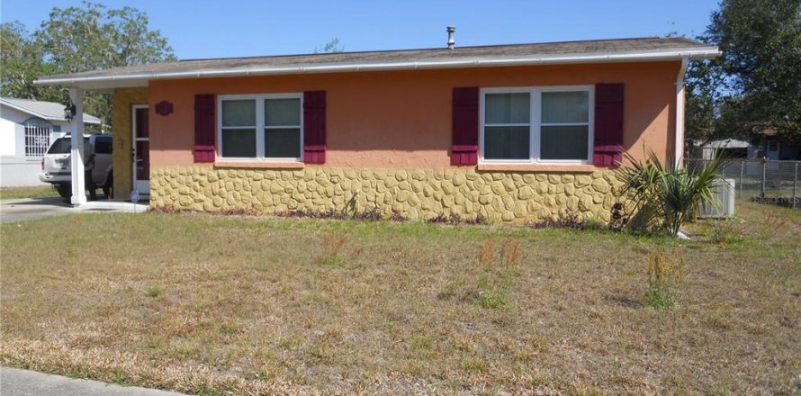 Casa en Deltona, Florida 2 dormitorios, 87.24 m2 № 1900502