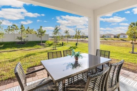Duplex in North Port, Florida 3 bedrooms, 143.35 sq.m. № 2216746 - photo 15