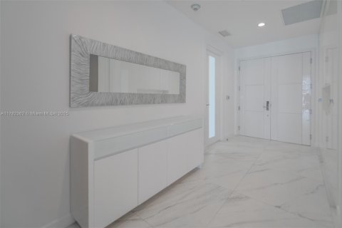 Copropriété à vendre à Sunny Isles Beach, Floride: 2 chambres, 192.31 m2 № 1892709 - photo 12