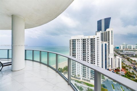 Copropriété à vendre à Sunny Isles Beach, Floride: 2 chambres, 192.31 m2 № 1892709 - photo 2