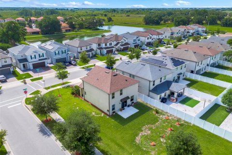 House in Kissimmee, Florida 4 bedrooms, 178.65 sq.m. № 2211836 - photo 10