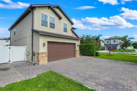 House in Kissimmee, Florida 4 bedrooms, 178.65 sq.m. № 2211836 - photo 2