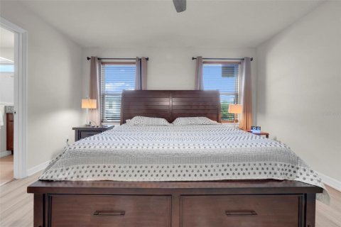 House in Kissimmee, Florida 4 bedrooms, 178.65 sq.m. № 2211836 - photo 15