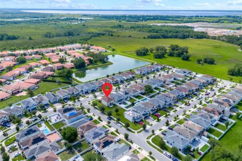 House in Kissimmee, Florida 4 bedrooms, 178.65 sq.m. № 2211836 - photo 6