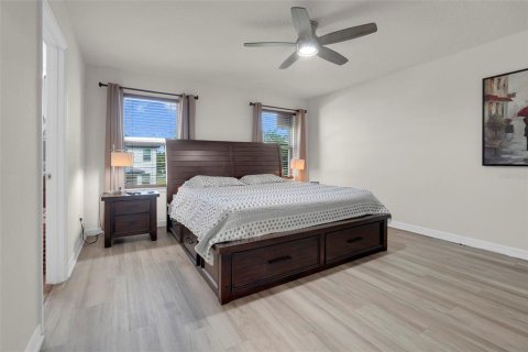 House in Kissimmee, Florida 4 bedrooms, 178.65 sq.m. № 2211836 - photo 16