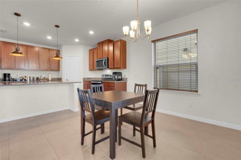 House in Kissimmee, Florida 4 bedrooms, 178.65 sq.m. № 2211836 - photo 28