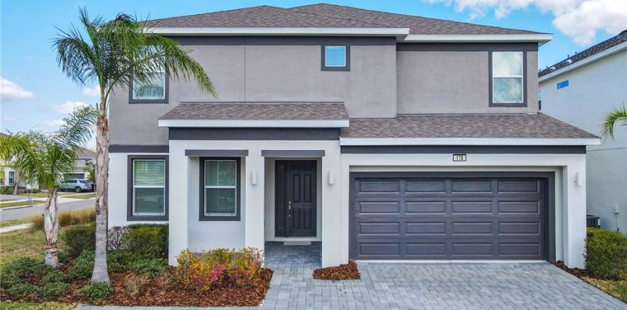 Villa ou maison à Kissimmee, Floride 8 chambres, 301.75 m2 № 1521564