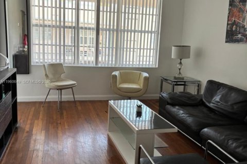 Condo in Miami Beach, Florida, 2 bedrooms № 2023491 - photo 14