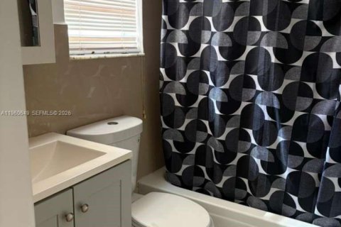 Condo in Miami Beach, Florida, 2 bedrooms № 2023491 - photo 25