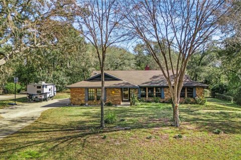 House in DeLand, Florida 3 bedrooms, 173.54 sq.m. № 2142116 - photo 21