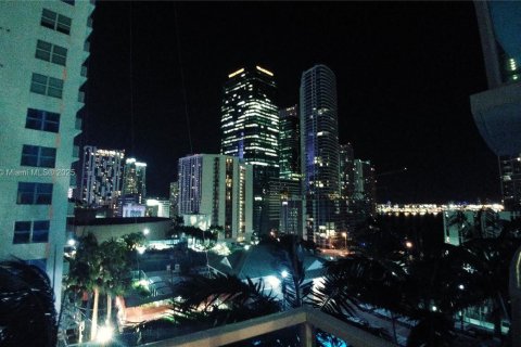 Apartamento en alquiler en Miami, Florida, 1 dormitorio, 91.14 m2 № 1952245 - foto 21