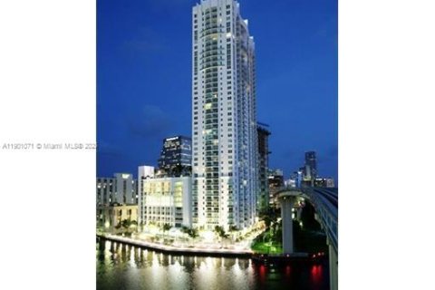 Apartamento en alquiler en Miami, Florida, 1 dormitorio, 91.14 m2 № 1952245 - foto 26