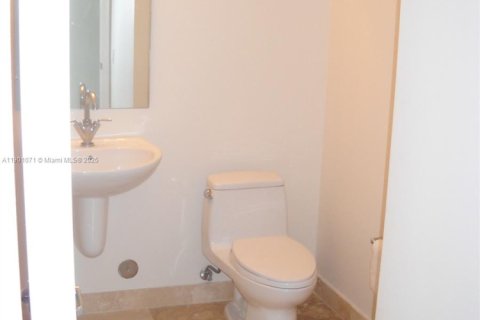 Apartamento en alquiler en Miami, Florida, 1 dormitorio, 91.14 m2 № 1952245 - foto 13