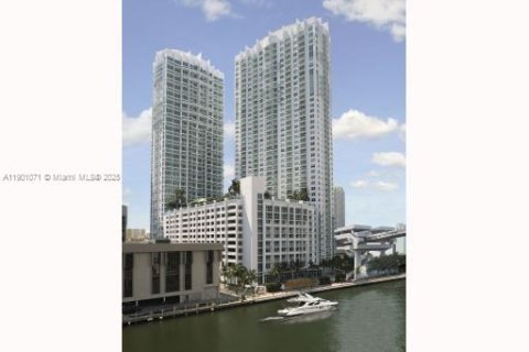 Apartamento en alquiler en Miami, Florida, 1 dormitorio, 91.14 m2 № 1952245 - foto 2