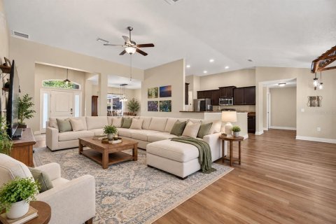 House in Ocala, Florida 4 bedrooms, 215.9 sq.m. № 2419880 - photo 2