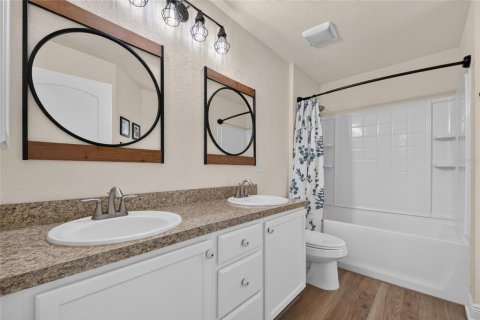 House in Ocala, Florida 4 bedrooms, 215.9 sq.m. № 2419880 - photo 22