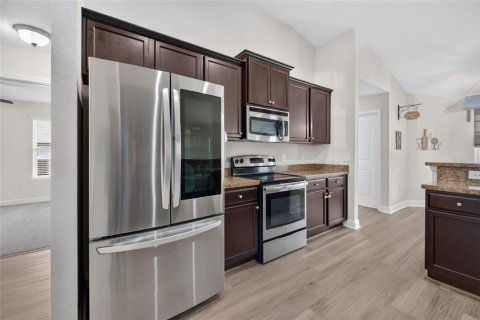 House in Ocala, Florida 4 bedrooms, 215.9 sq.m. № 2419880 - photo 7
