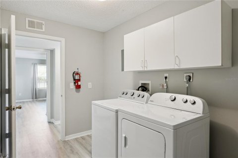 Condo in Apopka, Florida, 3 bedrooms № 2233673 - photo 20