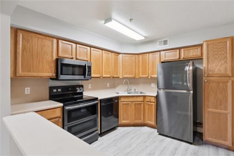 Condo in Apopka, Florida, 3 bedrooms № 2233673 - photo 11