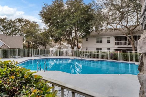 Condo in Apopka, Florida, 3 bedrooms № 2233673 - photo 2