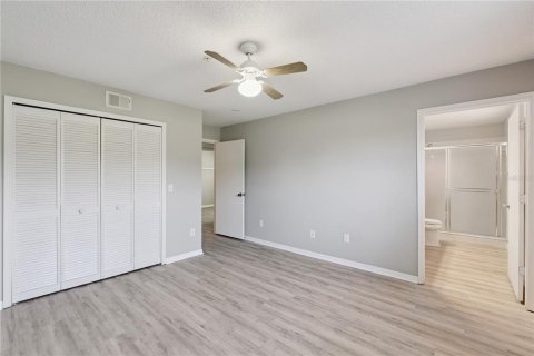 Condo in Apopka, Florida, 3 bedrooms № 2233673 - photo 13