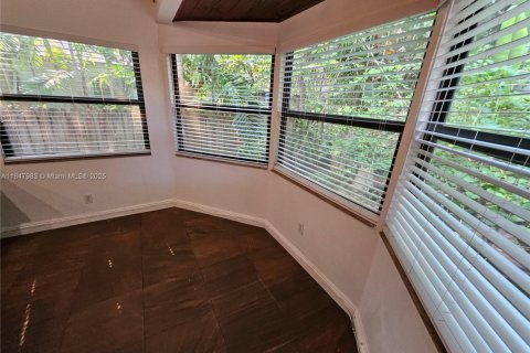 Villa ou maison à louer à Dania Beach, Floride: 4 chambres, 190.36 m2 № 1987365 - photo 6