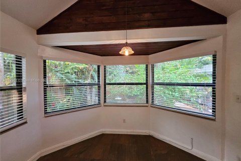 Villa ou maison à louer à Dania Beach, Floride: 4 chambres, 190.36 m2 № 1987365 - photo 5