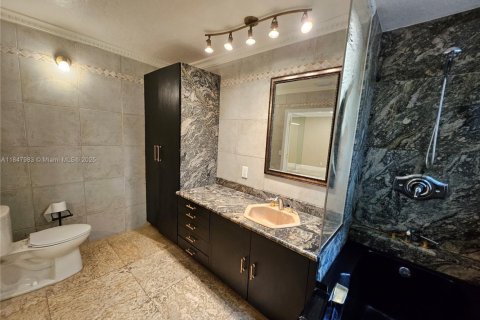 Villa ou maison à louer à Dania Beach, Floride: 4 chambres, 190.36 m2 № 1987365 - photo 13