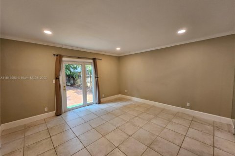 Villa ou maison à louer à Dania Beach, Floride: 4 chambres, 190.36 m2 № 1987365 - photo 8